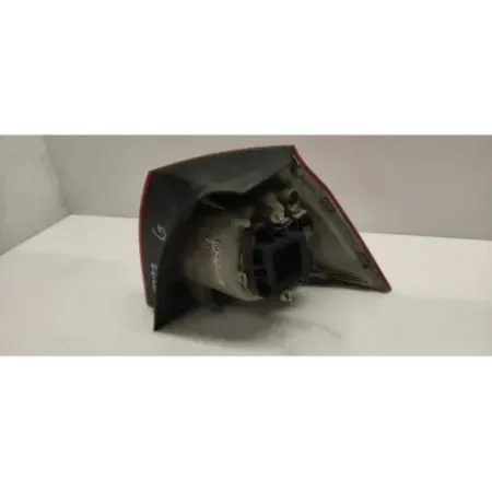 Feu arriere gauche volkswagen golf 5 v