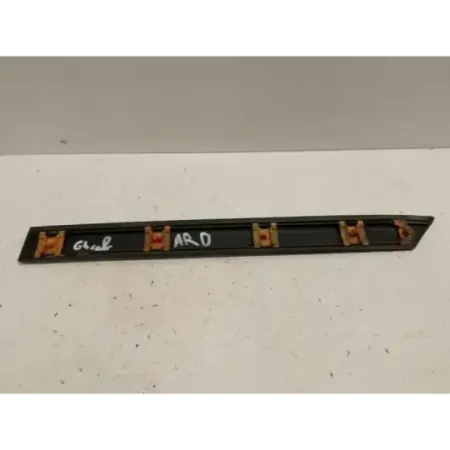 Baguette porte avant droite