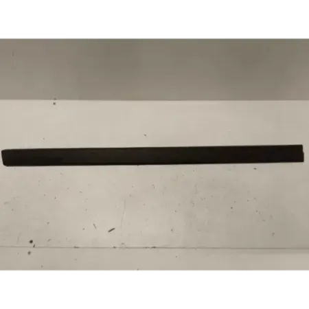 Baguette porte avant droite