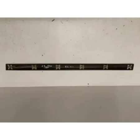 Baguette porte avant gauche