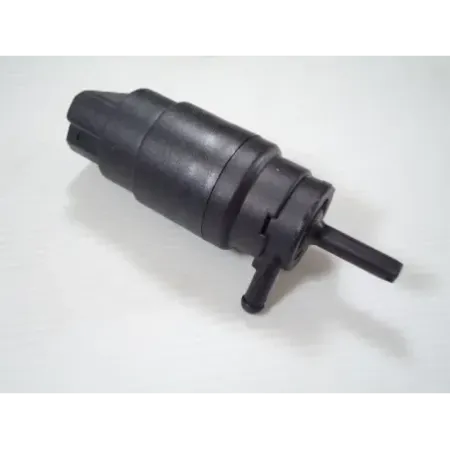 Pompe lave-glace avant