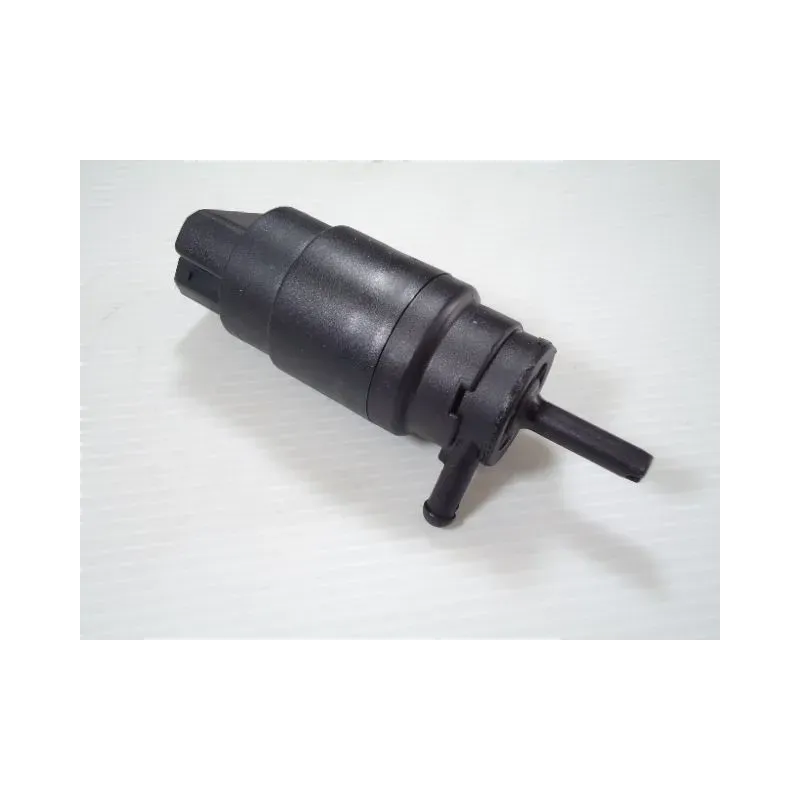 Pompe lave-glace avant