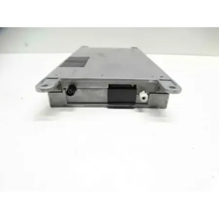 Calculateur telematique multimedia