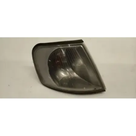 Clignotant avant droit audi a3 8l