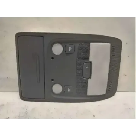 Plafonnier audi a4 8k b8