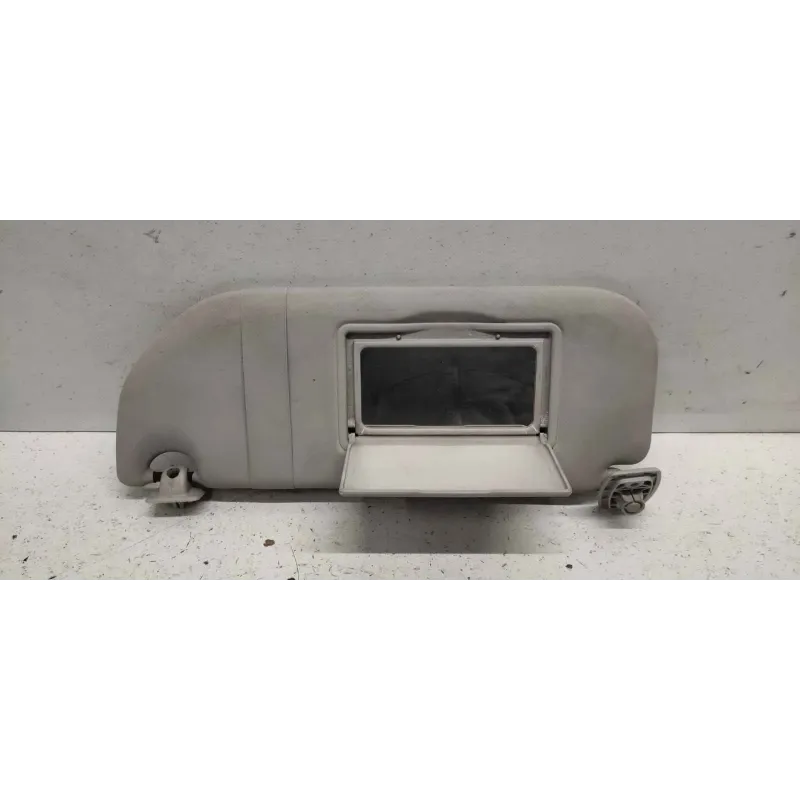 Pare soleil gauche citroen c3