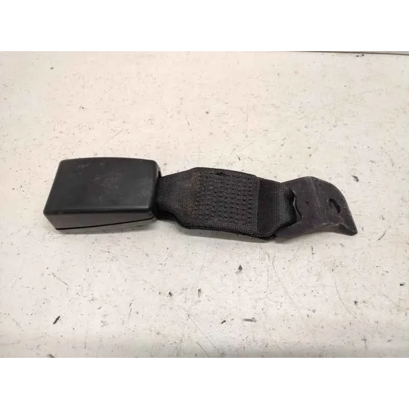 Ancrage ceinture arriere centrale bmw serie 3 e92/e93