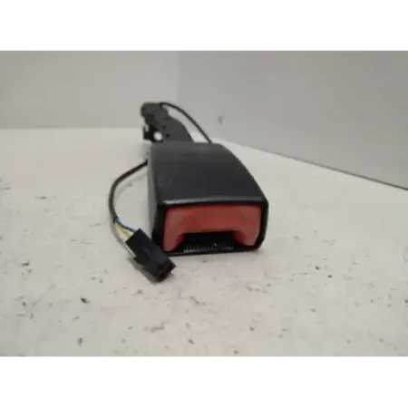 Ancrage ceinture avant droit volkswagen golf 6 vi