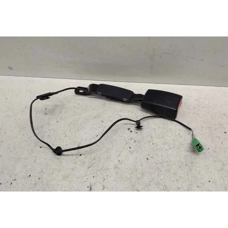 Ancrage ceinture avant gauche volkswagen polo 6r/6c v