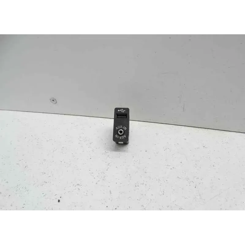 Lecteur usb bmw serie 1 e87/e81