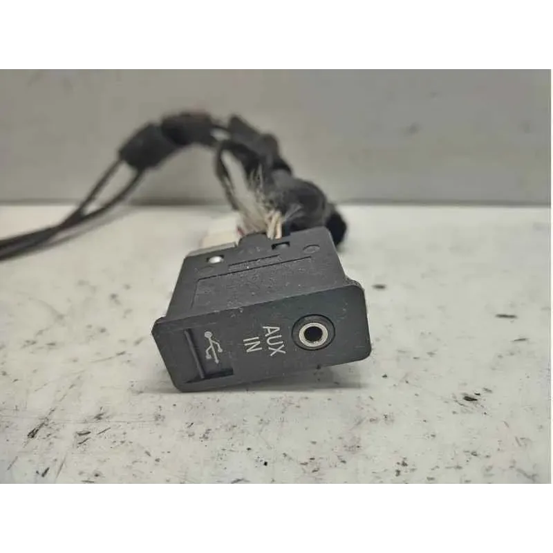 Lecteur usb mini r56