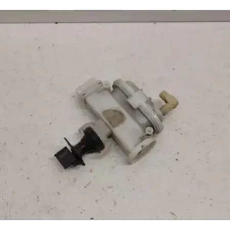 Moteur trappe carburant