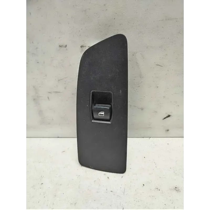Commande leve-glace porte avant droit bmw serie 1 e87/e81