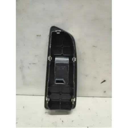 Commande leve-glace porte avant droit bmw serie 1 e87/e81