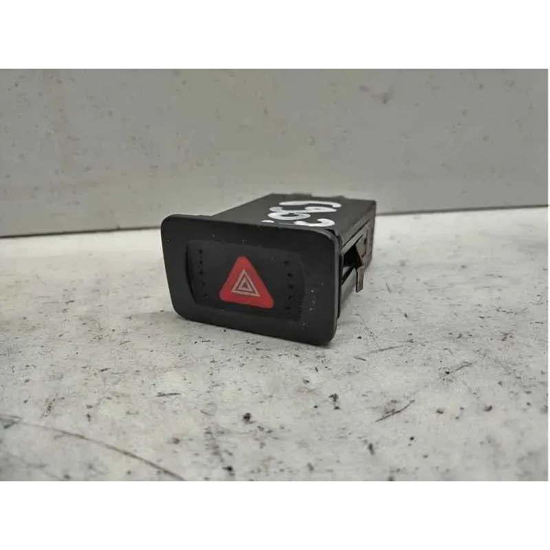 Bouton de warning volkswagen golf 4 iv