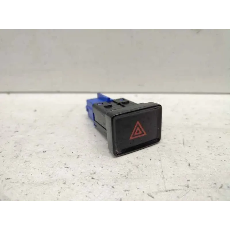 Bouton de warning volkswagen polo aw iv