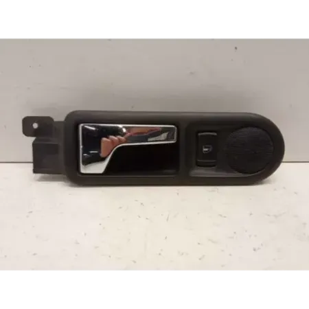 Poignee interieur porte arriere droit