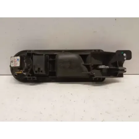 Poignee interieur porte arriere droit