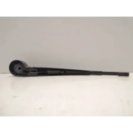 Bras essuie-glace arriere