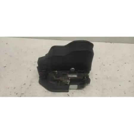 Serrure porte avant droit bmw serie 1 f20/f21