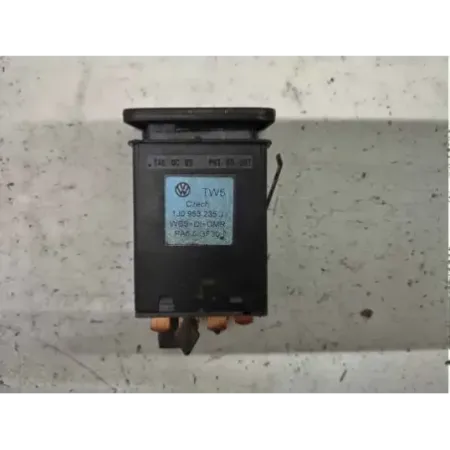 Bouton de warning volkswagen golf 4 iv