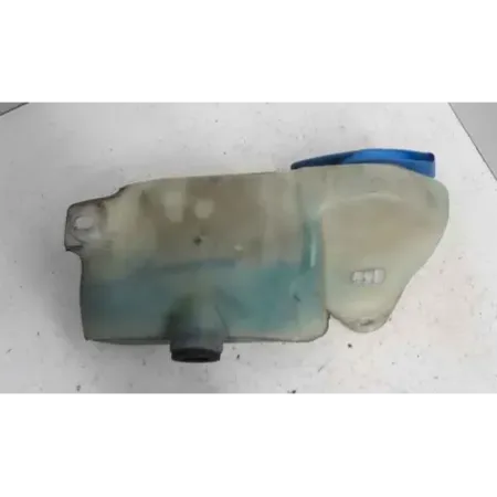 Reservoir lave-glace avant audi a4 8h