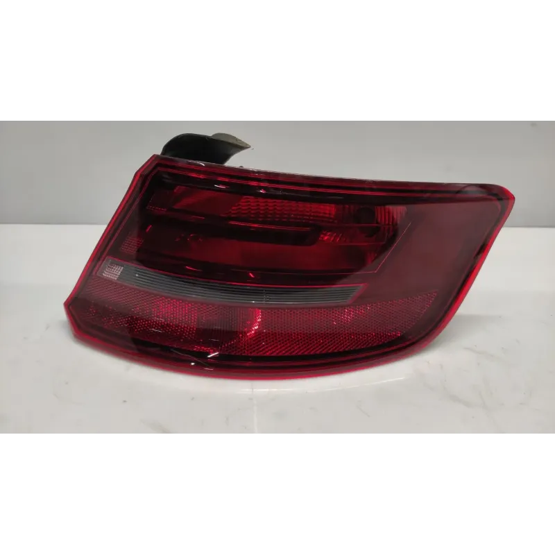 Feu arriere droit audi a3 8v