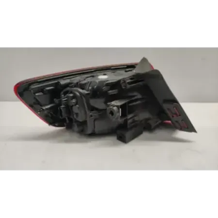 Feu arriere droit audi a3 8v