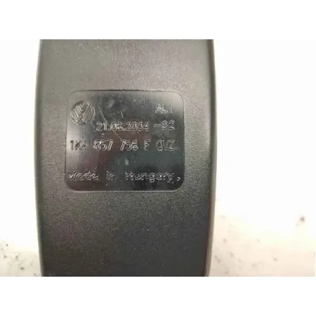 Ancrage ceinture avant droit volkswagen golf 5 v