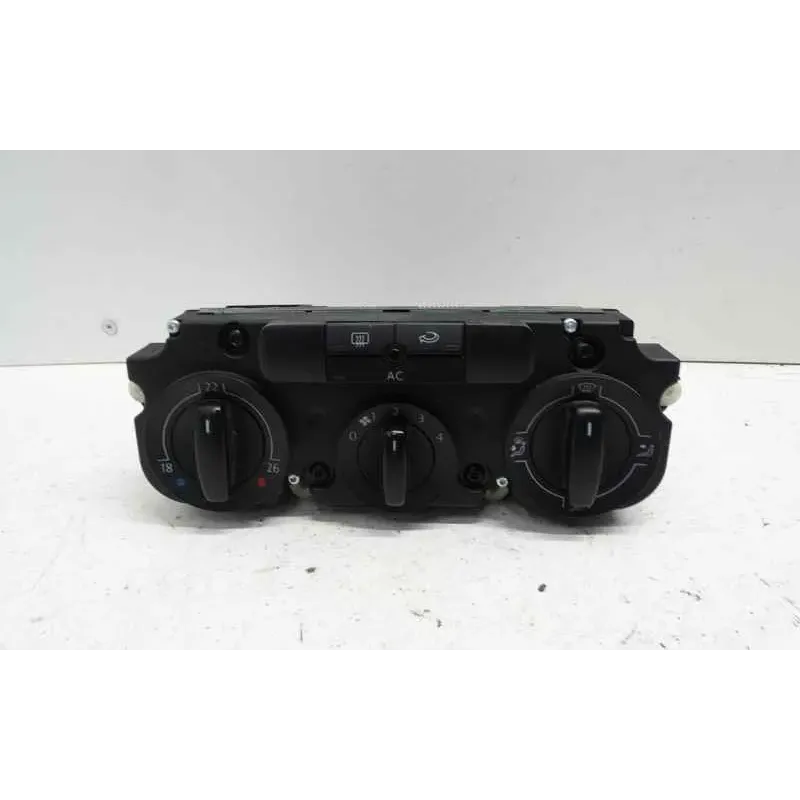 Commande de chauffage volkswagen golf 5 v