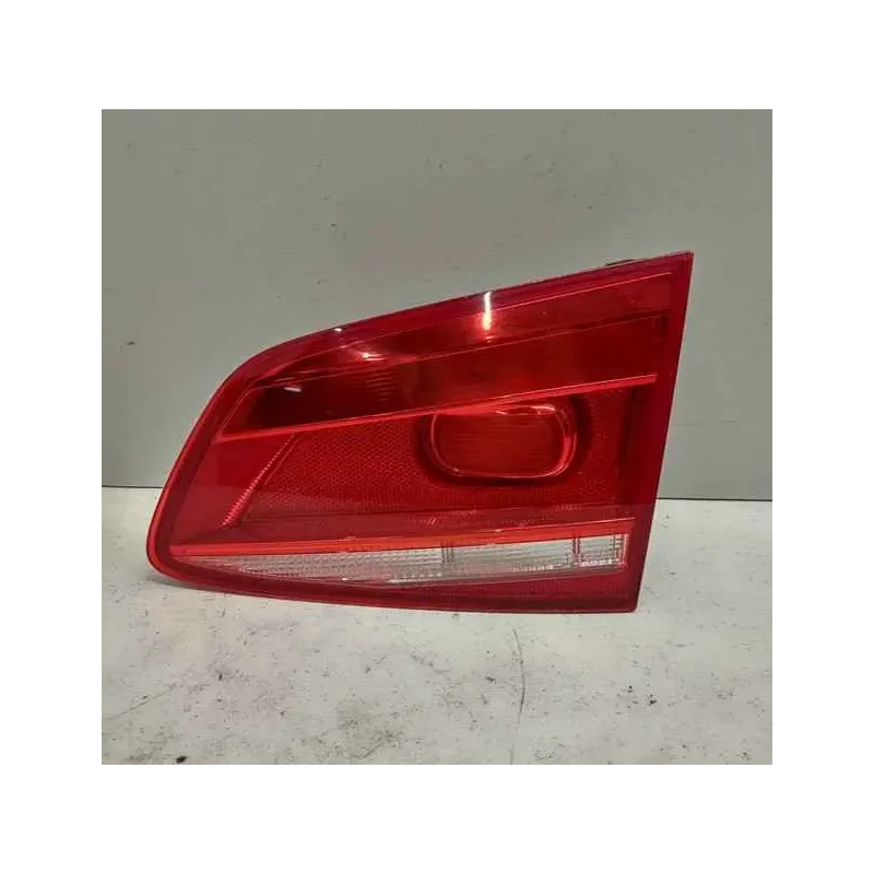 Feu arriere interieur droit volkswagen passat 36 b7