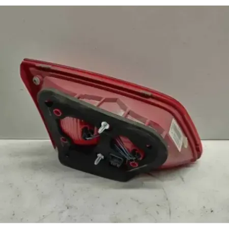 Feu arriere interieur droit volkswagen passat 36 b7