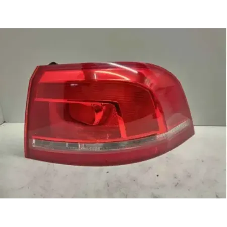 Feu arriere droit volkswagen passat 36 b7