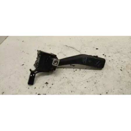 Commodo essuie glace volkswagen golf 5 v