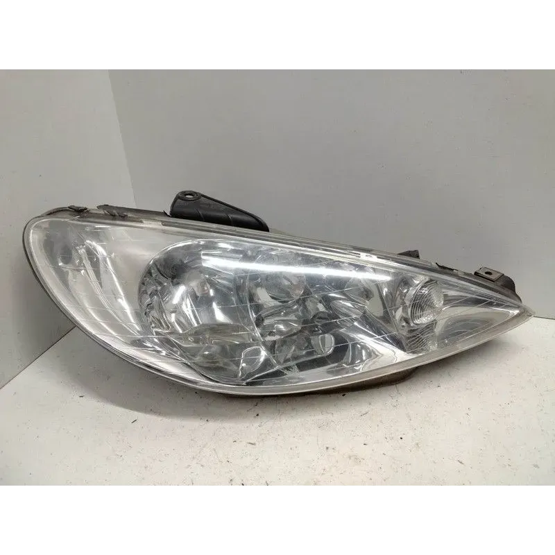 Phare droit peugeot 206