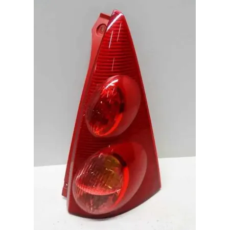Feu arriere droit peugeot 107