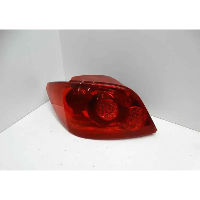 Feu arriere gauche peugeot 307