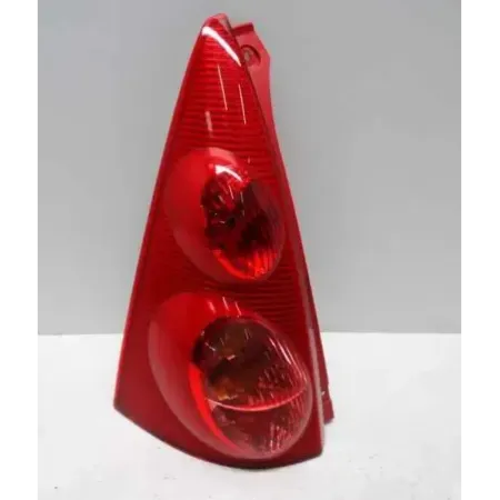 Feu arriere gauche peugeot 107