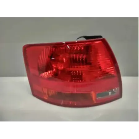 Feu arriere gauche audi a4 8e b6/b7
