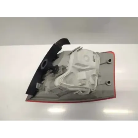 Feu arriere gauche audi a4 8e b6/b7