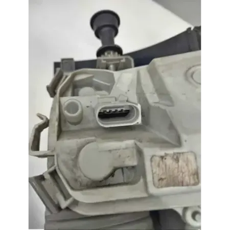 Feu arriere gauche audi a4 8e