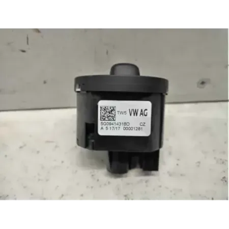 Commande eclairage volkswagen touran 5t iii