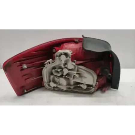 Feu arriere droit audi a3 8p