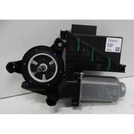 Moteur leve-glace avant droit volkswagen polo 9n iv