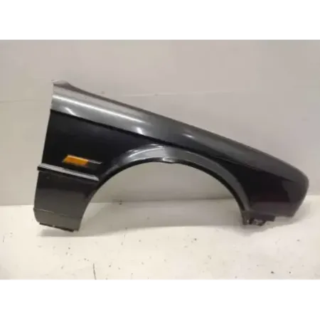 Aile avant droite bmw serie 3 e30