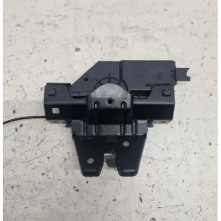 Serrure coffre arriere bmw serie 1 e87/e81