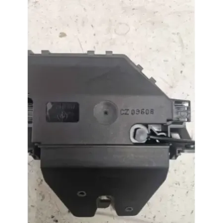 Serrure coffre arriere bmw serie 1 e87/e81