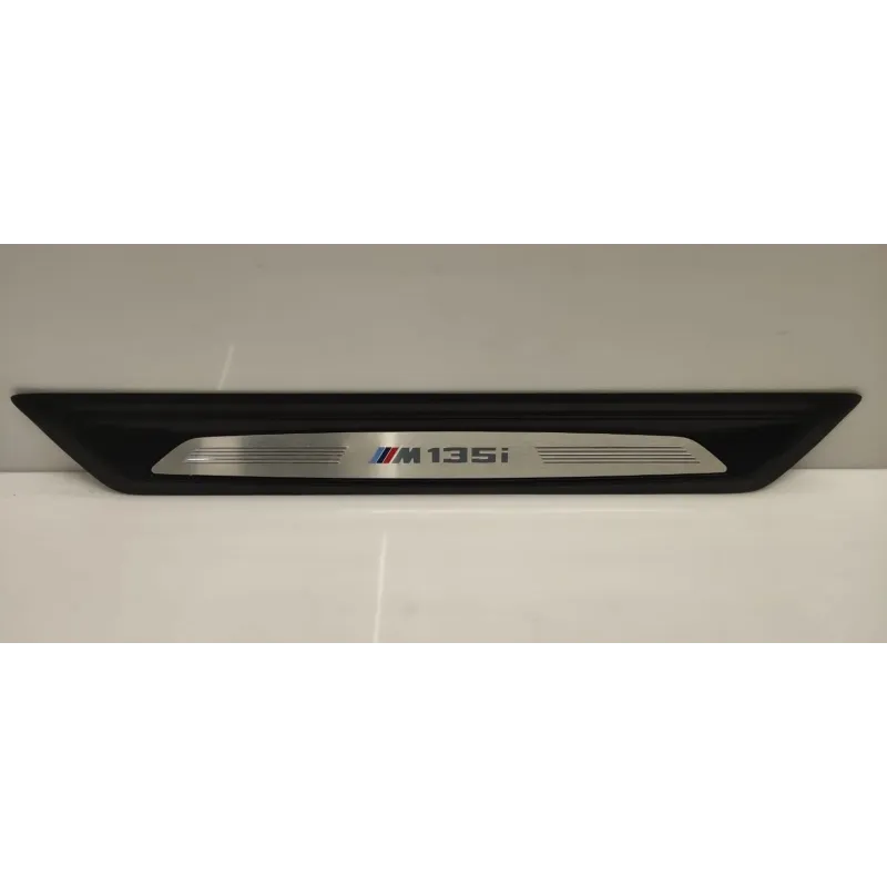 Repose pied avant gauche bmw serie 1 f20/f21