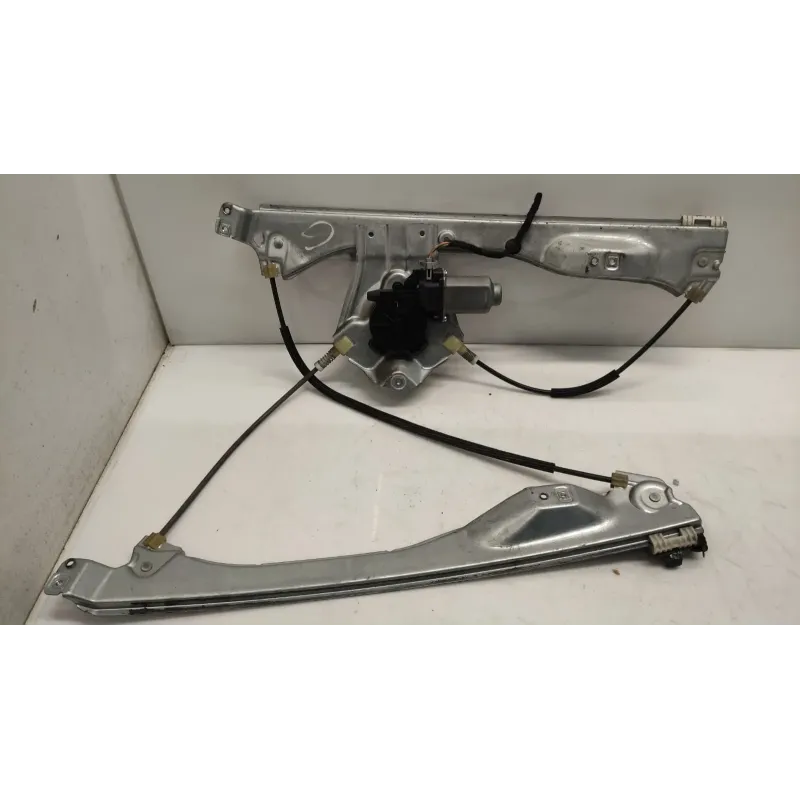 Mecanisme + moteur de leve-glace avant gauche renault clio 3