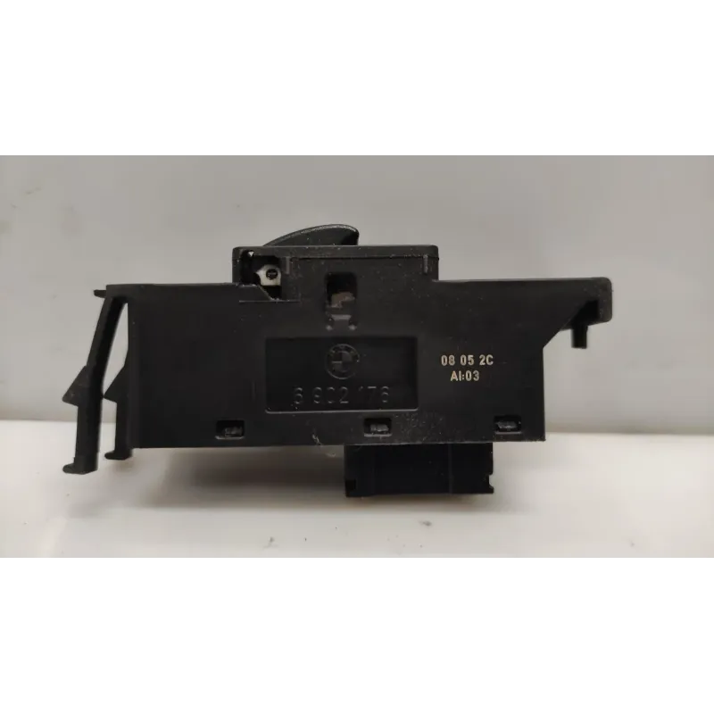 Commande leve-glace porte avant droit bmw serie 3 e46